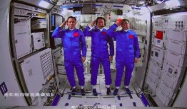 近日厦门网友爆料新闻视频,街头一幕引发热议