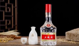 五粮液最新爆料,匠心传承，品质升级，引领白酒新潮流”