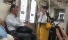 爆料流浪女衣服视频大全,衣物背后的感人故事