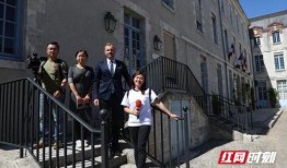 香港老演员爆料事件视频,娱乐圈黑幕大曝光！