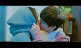 侯明昊爆料朋友圈视频,揭秘明星私生活瞬间