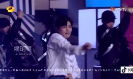 侯明昊爆料朋友圈视频,揭秘明星私生活瞬间