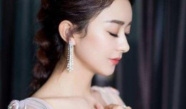 娱乐圈爆料赵丽颖朱一龙,娱乐圈新晋情侣甜蜜互动引关注